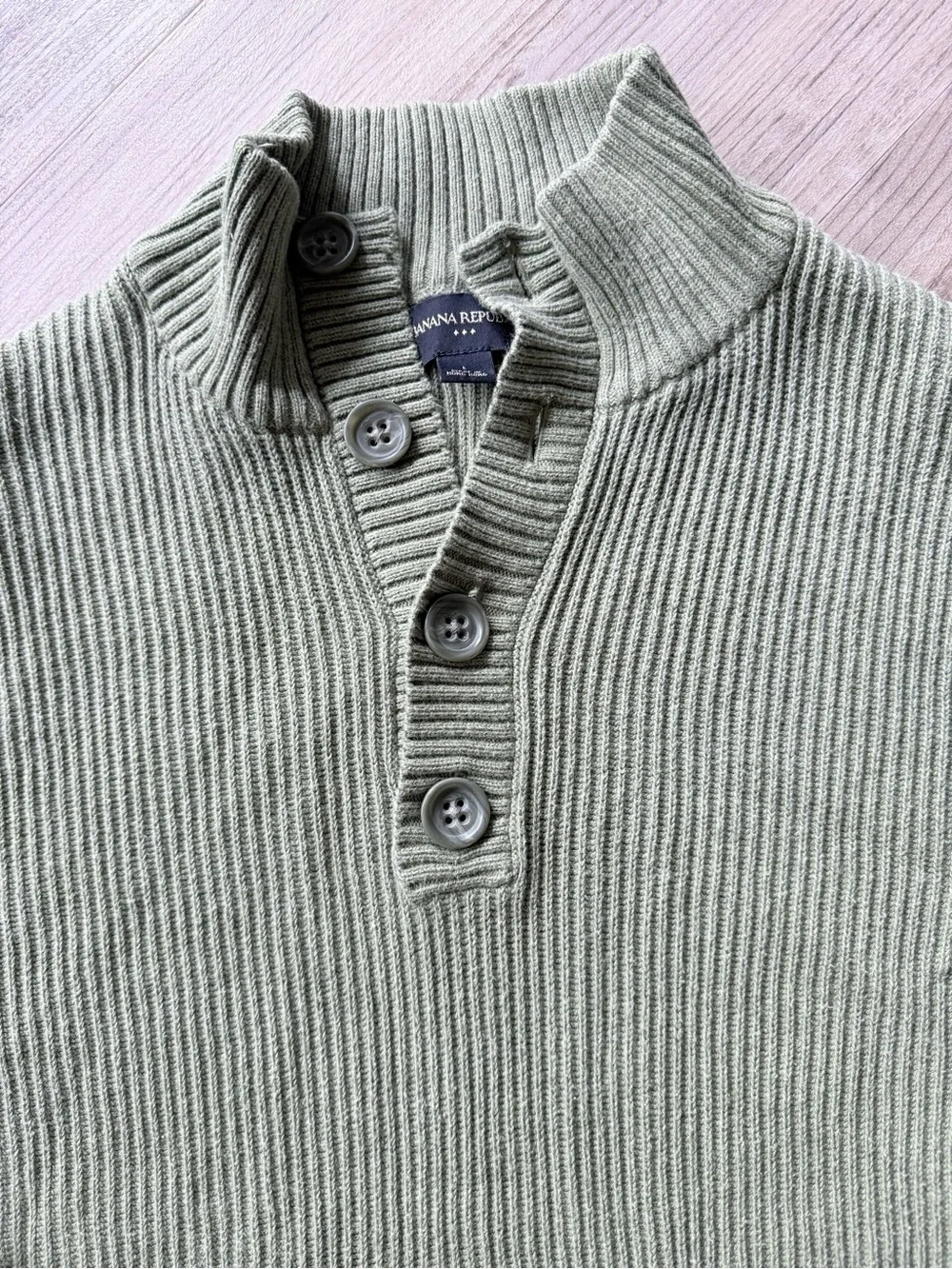 Banana Republic ribbed button mock-neck henley sweater
